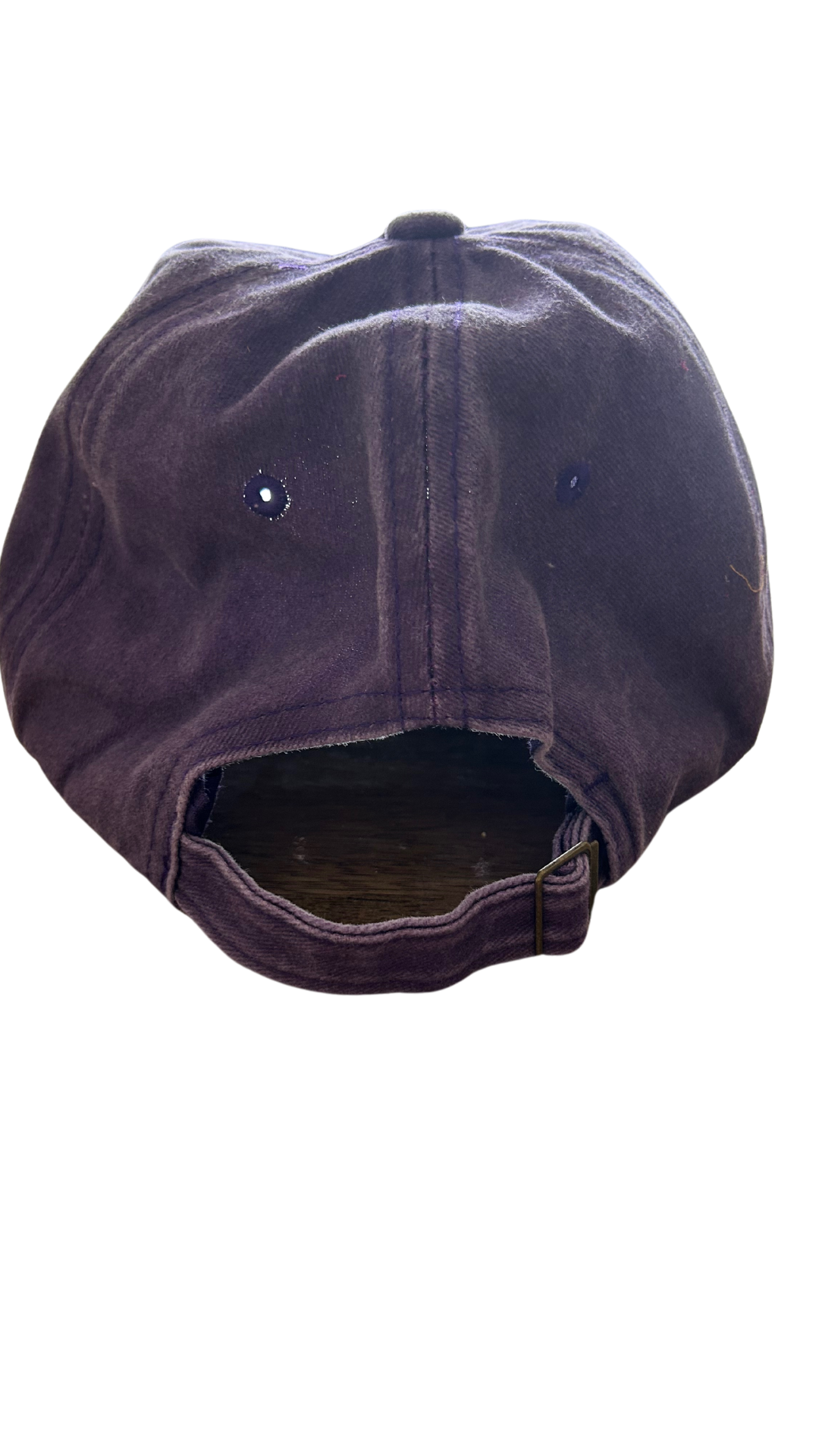Casquette Violette en coton, ajustable pour un confort parfait et un style décontracté.