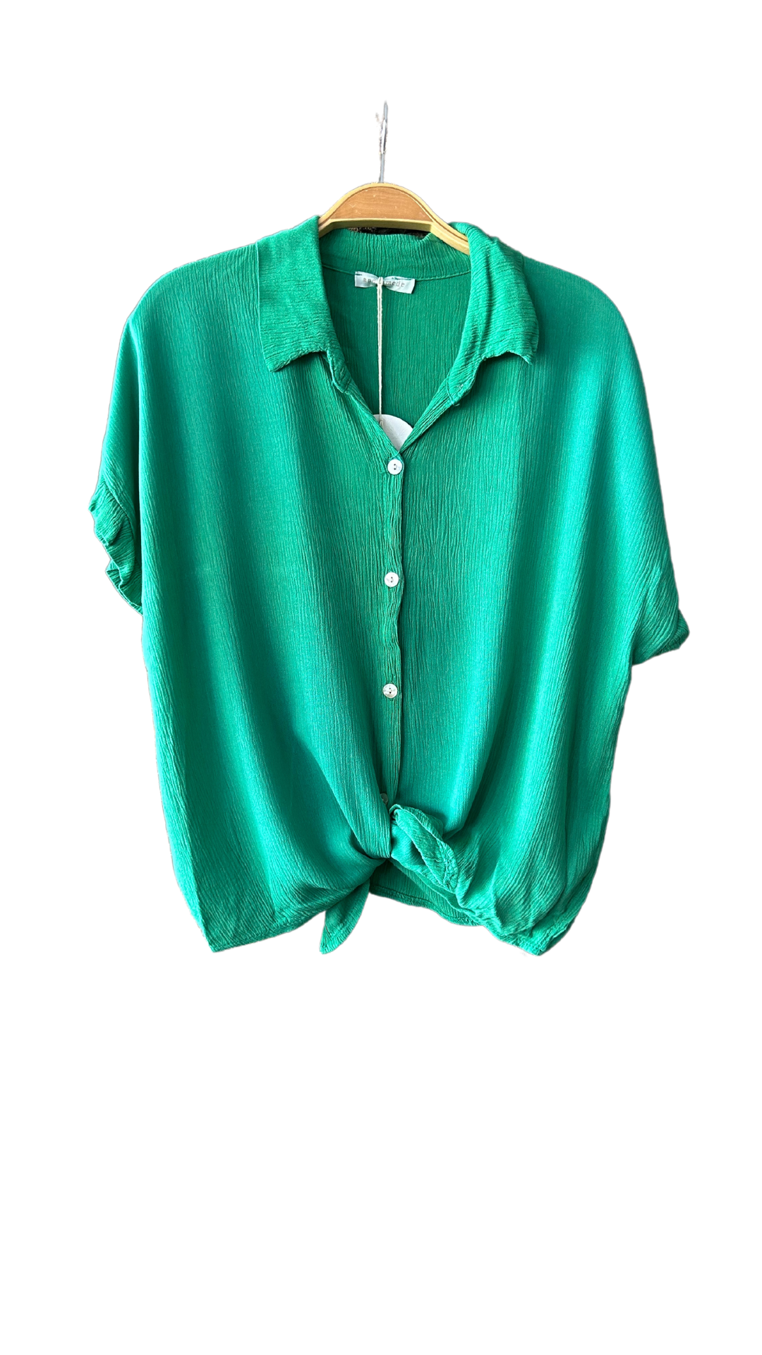 Chemise boutonnée à manches courtes en viscose avec un noeud à la taille. Confortable et élégante, parfaite pour un look décontracté ou chic.
100% Viscose
Taille Unique