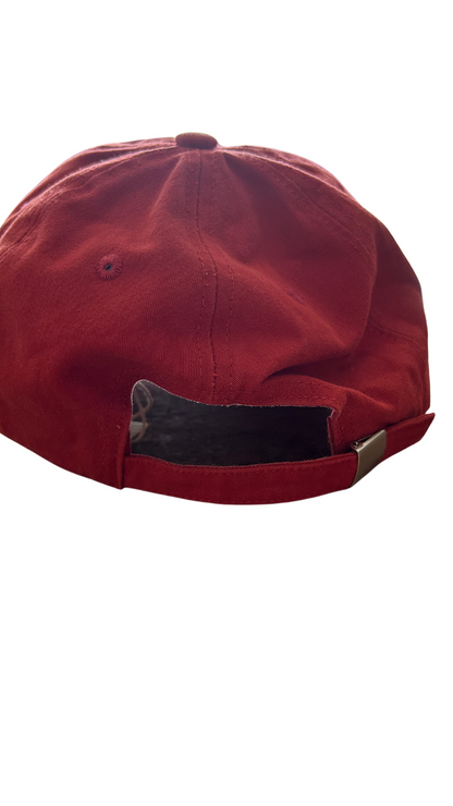 Casquette rouille délavé en coton, ajustable pour un confort parfait et un style décontracté.