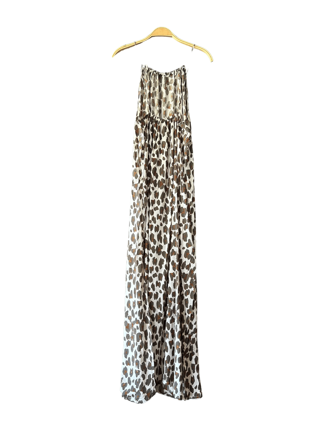 Apportez une touche sauvage à votre garde-robe avec cette robe longue dos nu en viscose à motif léopard. Élégante et confortable, elle est parfaite pour une soirée chic ou une escapade estivale. Commandez en ligne et bénéficiez de la livraison gratuite.